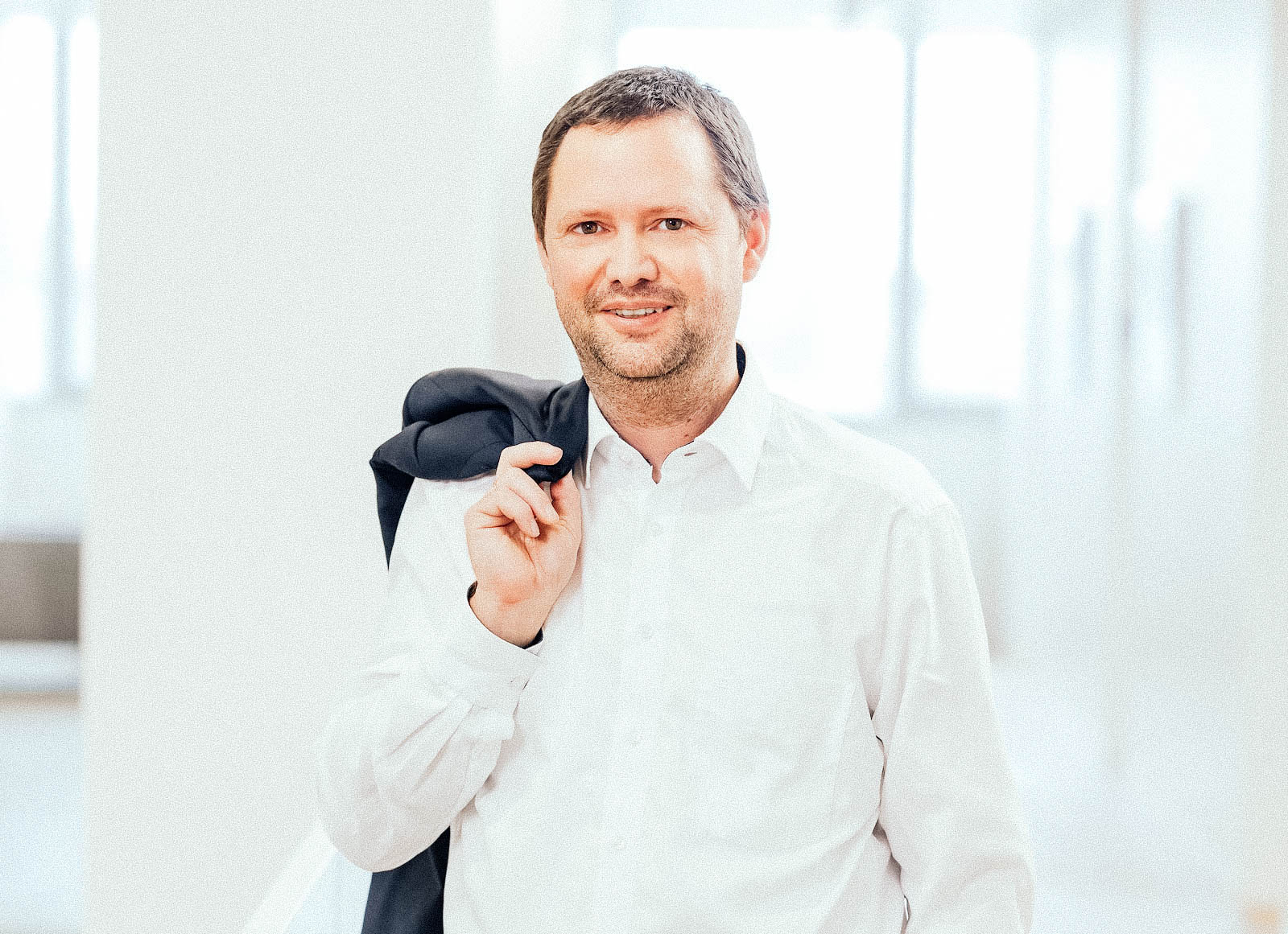 Prof. Dr. Heiner Lasi is the academic director at FSTI. The professor of Industrial Intelligence is an expert on digital twins.