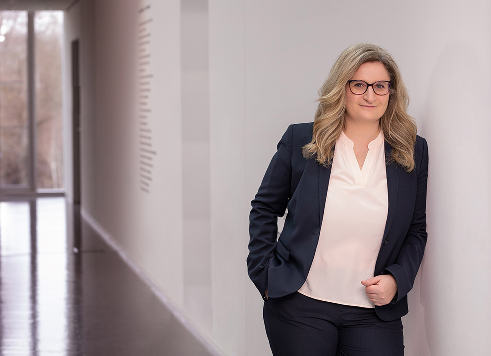 Ein Portraitfoto von Prof. Dr. Miriam Bird