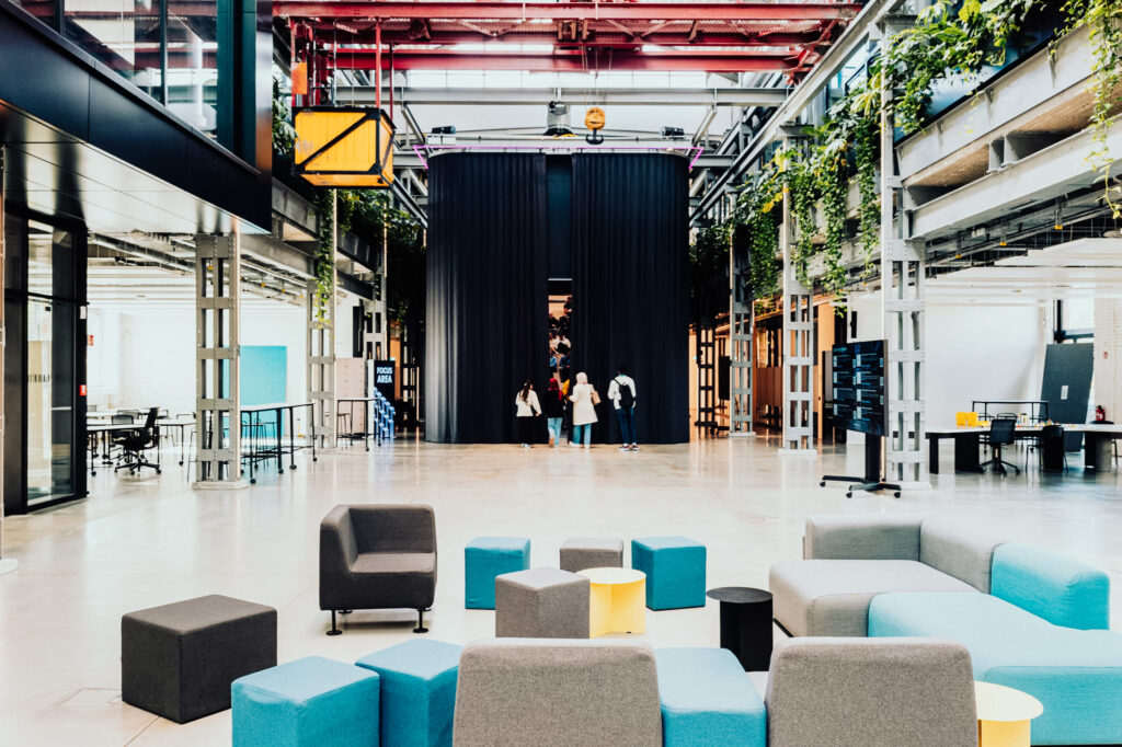 Ein Foto zeigt den Lernort OpenSpace in Heilbronn, Lernort für Austausch, Experimente und Stadtentwicklung